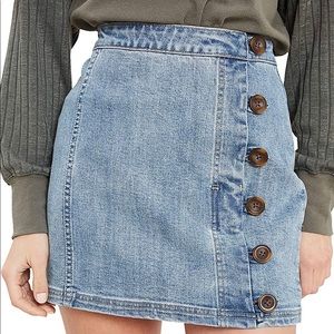 Wishlist skirt NEVER WORN with tags. Size Medium